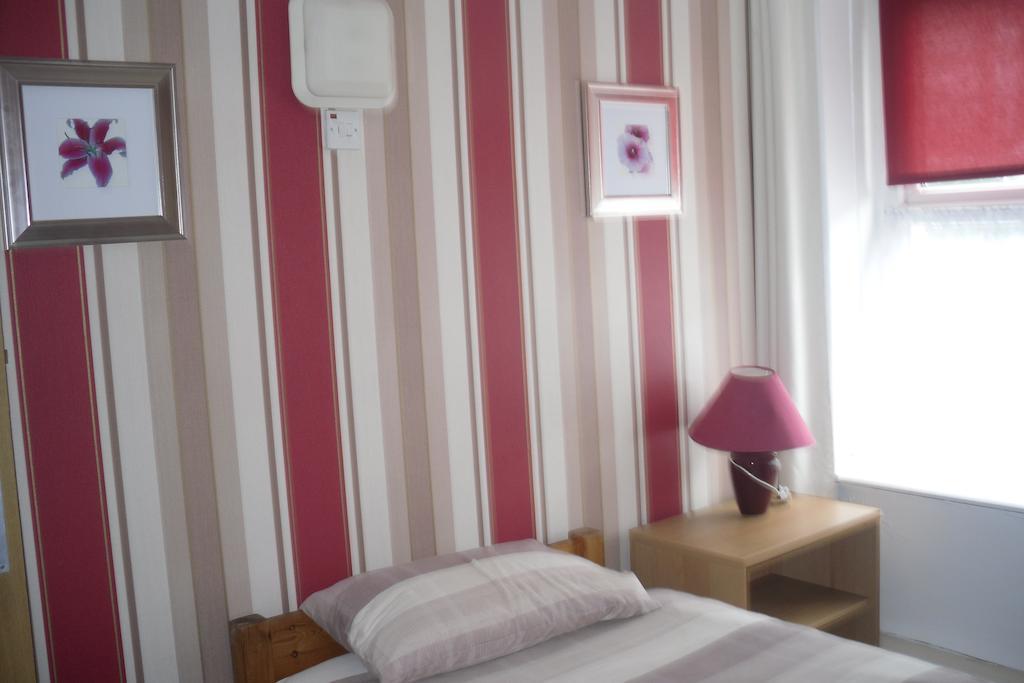 Llanion Lodge Saint Florence Экстерьер фото